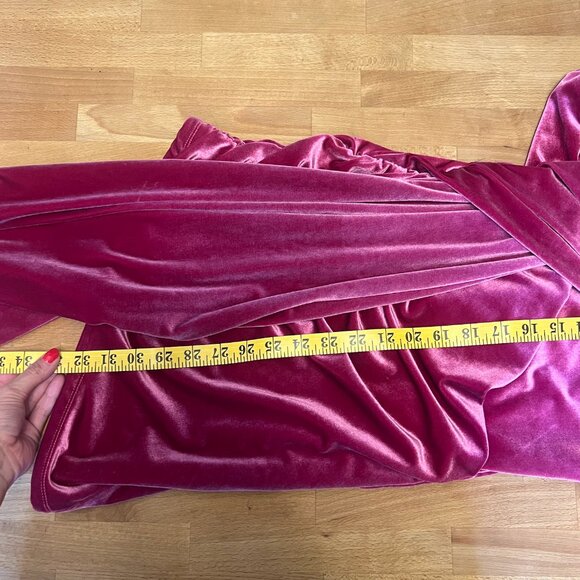 Michael Costello X Revolve "Hollie" Velvet Long Sleeve Mini Dress (S) NWT - Picture 10 of 10